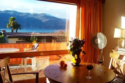 Image de Logement avec vue magnifique sur la mer, piscine et deux balcons