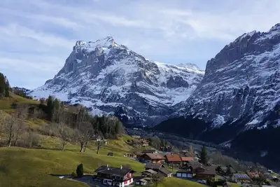 Image de Appartement confortable avec jardin et vue unique, à proximité des remontées mécaniques et des remontées mécaniques