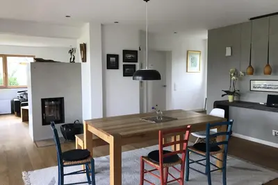 Image de Maison de vacances avec vue sur la montagne, jardin et terrasse