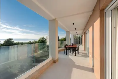 Image de Villa 01 - Appartement 4 (4 + 2, 2ème étage)