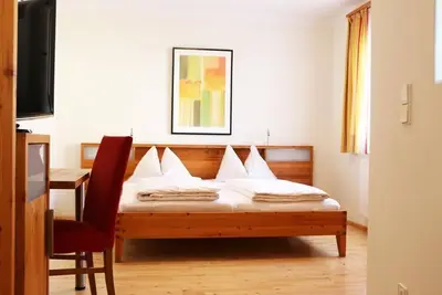 Image de Chambre double avec douche, Wc - Binggl, Hotel