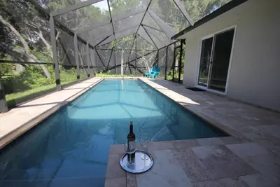 Image de Villa moderne avec piscine chauffée pour nageurs et plage privée! wi-fi gratuit