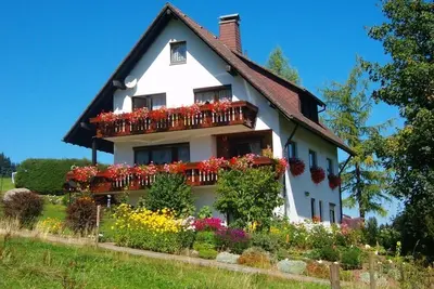 Spacious, well-kept, comfortable apartment, up to 5 persons, 2 balconies, beautiful view
