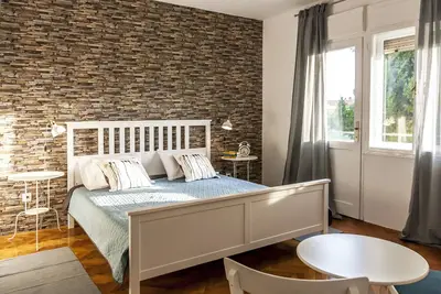 Image de Place de jardin d'Angelina, appartement pour max 6 personnes, près de Pula. Istrie Croatie