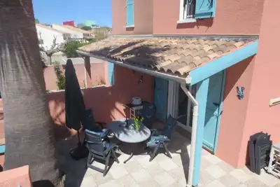 Image de Maison de vacances sur les promenades et au bord plage de sable de Gruissan