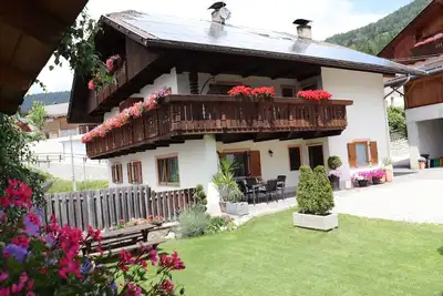Image de chaque jour se réveiller avec vue sur les magnifiques montagnes du Tyrol du Sud. . .