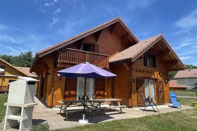 Image de Chalet 10 pers. Proche Gérardmer, les lacs, pistes de ski. Sauna, billard.