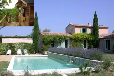 Image de Luberon villa 10 pers plus 2 dans Cabane Perchee dans un chêne- piscine Chauffee
