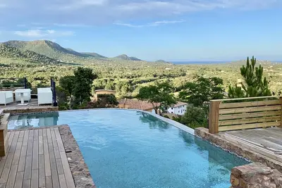 Image de Villa 10 personnes face mer et montagne, vue exceptionnelle, pas de voisin