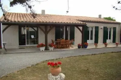 Image de Maison située près du phare de Chassiron