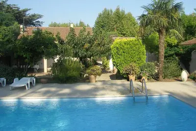 Image de Villa 8 p 300m plages et port, piscine  privée, annexe, 135m2, 1100m2, clos