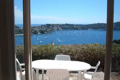 Image de Splendide vue mer panoramique. Jardin arboré. A 600 mètres de la plage.