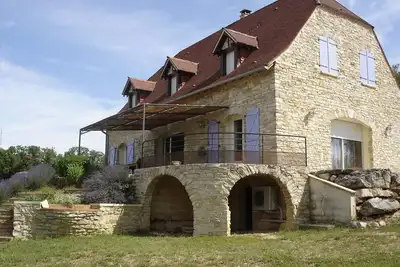 Image de maison entre Lot et Périgord 8 pers piscine