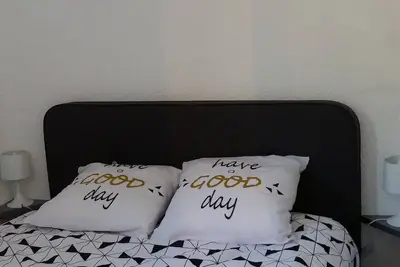 Image de Bel Appartement, entièrement rénové, tout confort!