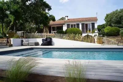 Image de La Croix Valmer, Villa \/ Maison indépendante au calme, piscine, Plage à pied