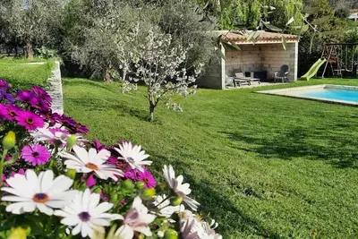 Image de Maison à la campagne avec piscine privée, mer à 20mn idéale pour les familles