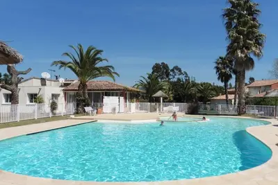 Image de Mini-villa T3 dans Résidence tranquille, baignée de fleurs et de couleurs