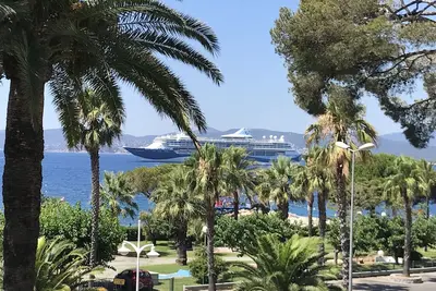 Image de Bel Appartement St Raphaël Face Mer, 2chambres Piscine, wifi, Belles Prestations