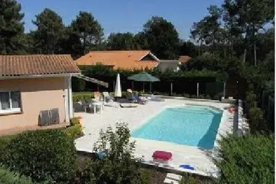 Image de Lacanau-Océan:Villa, piscine chauffée. 8 pers. max. Libre  19 au 26 juillet 2025