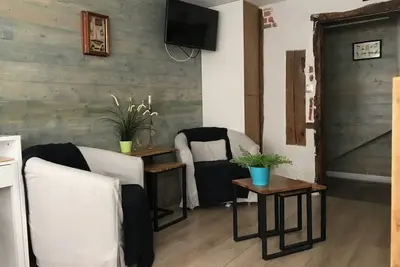Image de Studio cosy - centre Honfleur - Wifi - Parking proche - cour privée