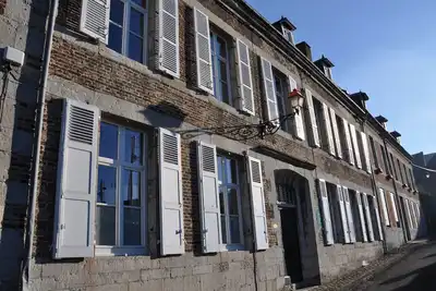 Image de Spacieuse maison de maître du 18e siècle tout près de la Meuse avec jardin clos