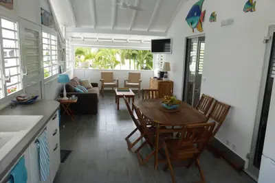 Image de Appartement avec terrasse et piscine