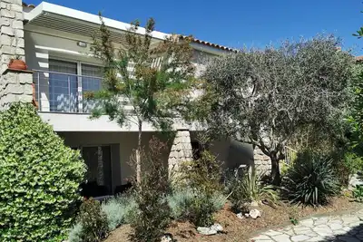 Image de Appartement 3* tout confort dans villa avec vue, mer à 50 mètres en accès privé