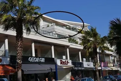 Image de Appartement climatisé, avec terrasse, plage à 50m, 1 chambre, 5\/7 personnes