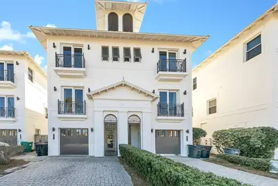 Image de Offre spéciale de mai: 15% de réduction sur un séjour de quatre nuits. Ocean Front, Pet Friendly, un grill.
