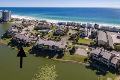 Image de Récemment rénové 3br / 3ba Seascape Condo - peut accueillir jusqu'à sept