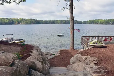 Image de Spider Lake, cabine «Up North» au bord du lac, Traverse City, Mi