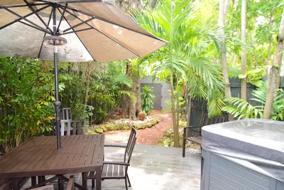 Image de Refuge d'une chambre juste restauré avec jardin et bain à remous 5 Pas besoin de voiture