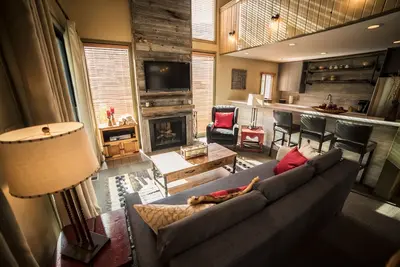 Image de Près de tout à Park City! À quelques pas du ski et de l'arrêt de bus, WiFi gratuit