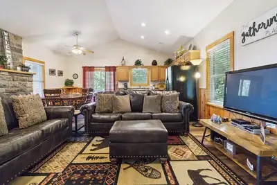 Image de Cabane dans Gated Resort Montagne \/ Boisé Vue (514c)