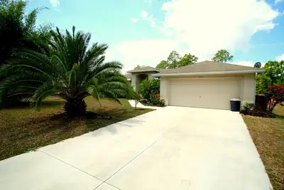 Image de Présentation de Butterfly Sanctuary! Une villa de 3 chambres et 2 salles de bains à Lehigh Acres