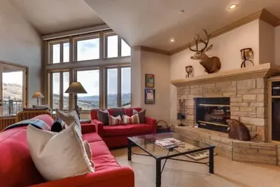 Image de Maison spacieuse avec vue sur la montagne depuis chaque chambre