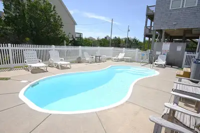 Image de Oceanview w / courte promenade à la plage! Piscine, bain à remous, jeux de plein air pour toute la famille!