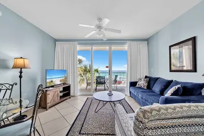 Image de Ce condo a tout le confort et les petites attentions dont vous aurez besoin pour vos vacances.