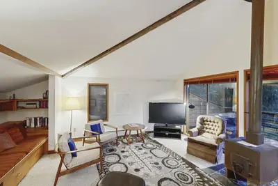 Image de Nouvelle Liste! Maison isolée avec vue sur la cime des arbres et balcon - près de la plage / Cascade Head