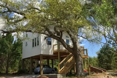 Image de Eco-Beach House dans les arbres