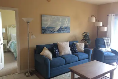 Image de Nouveau 2 Bd, 2 Ba Condo, Jardins À Beachwalk, 3 Mi De Ft Myers Beach & Sanibel Est.