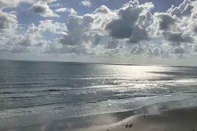 Image de Omg! Sanibel Oceanfront Unit 904! Nouveaux propriétaires! Comme un nouveau condo!