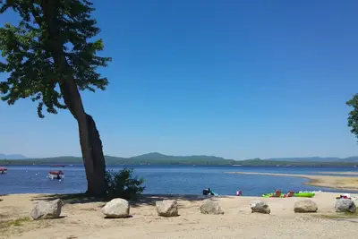 Image de Grande maison du lac. Accès à Sandy Beach. Parfait pour les familles avec enfants! Le golf!