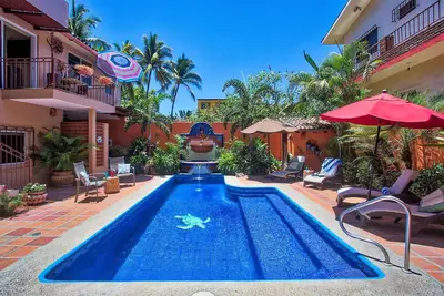 Image de Tres Palmas ~ Luxe ~ 1 Lit / 1, 1/2 Bain ~ 1 bloc à la plage ~ piscine chauffée ~ A / C ~ sécurité
