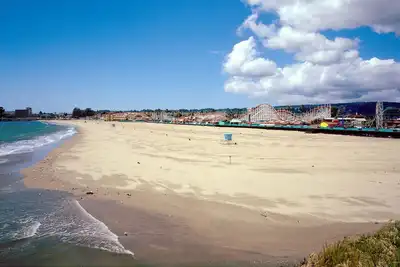 Image de Oceanfront @ Santa Cruz Beach * Confidentialité complète * Cour arrière, plage, vues, Chien Ok!