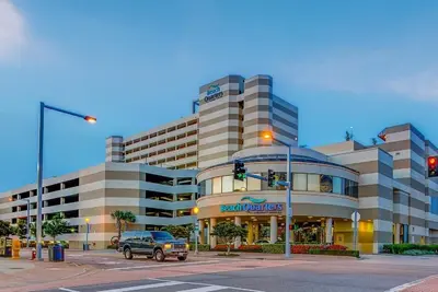 Image de Profitez de vues sur le front de mer sur le Virginia Beach Boardwalk