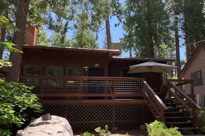 Image de Détente, maison confortable parmi les pins près de Twain Harte.