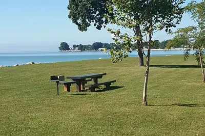 Image de Beautiful, Relaxing Lake Erie access Communauté \/ Pêche, Canotage, Feu de joie