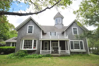 Image de Air Central! Calme East Chop Retreat Walk 2 Town and Beach. 3ème maison de Bluff