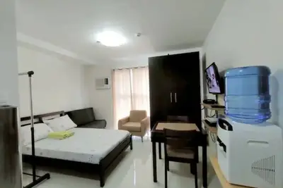 Image de Brand New Condo (entièrement meublé) avec Wifi rapide et télévision par câble